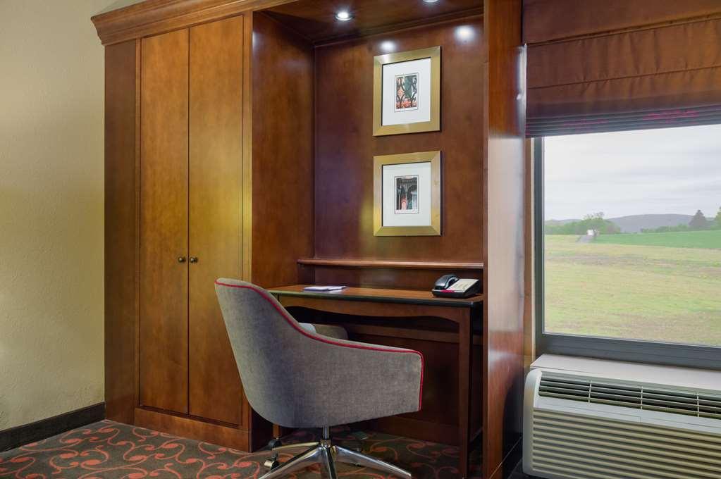 Larkspur Landing Carlisle Hotel Bilik gambar