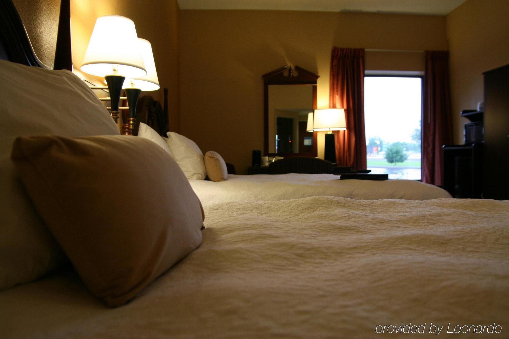 Larkspur Landing Carlisle Hotel Bilik gambar