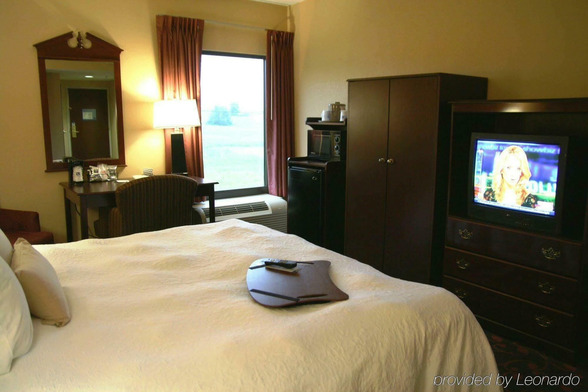 Larkspur Landing Carlisle Hotel Bilik gambar
